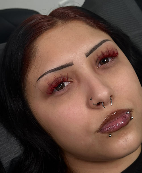 photo of blood red colored lashes at Siren by Kara Rose lash studio